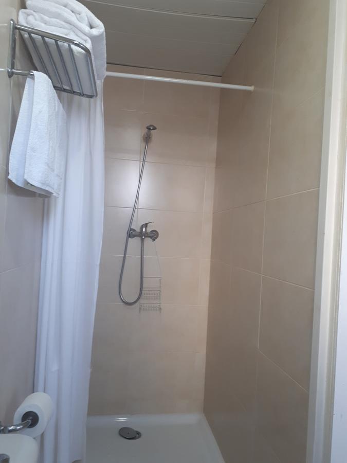 Hostal Margarita Pineda de Mar Bagian luar foto