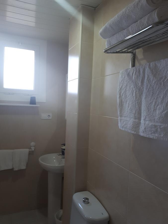 Hostal Margarita Pineda de Mar Bagian luar foto