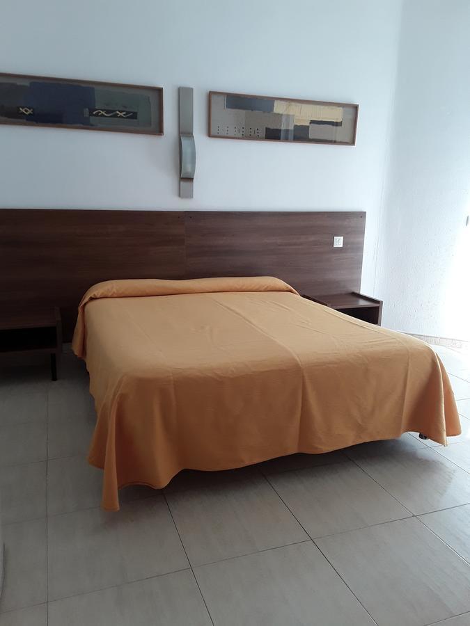 Hostal Margarita Pineda de Mar Bagian luar foto